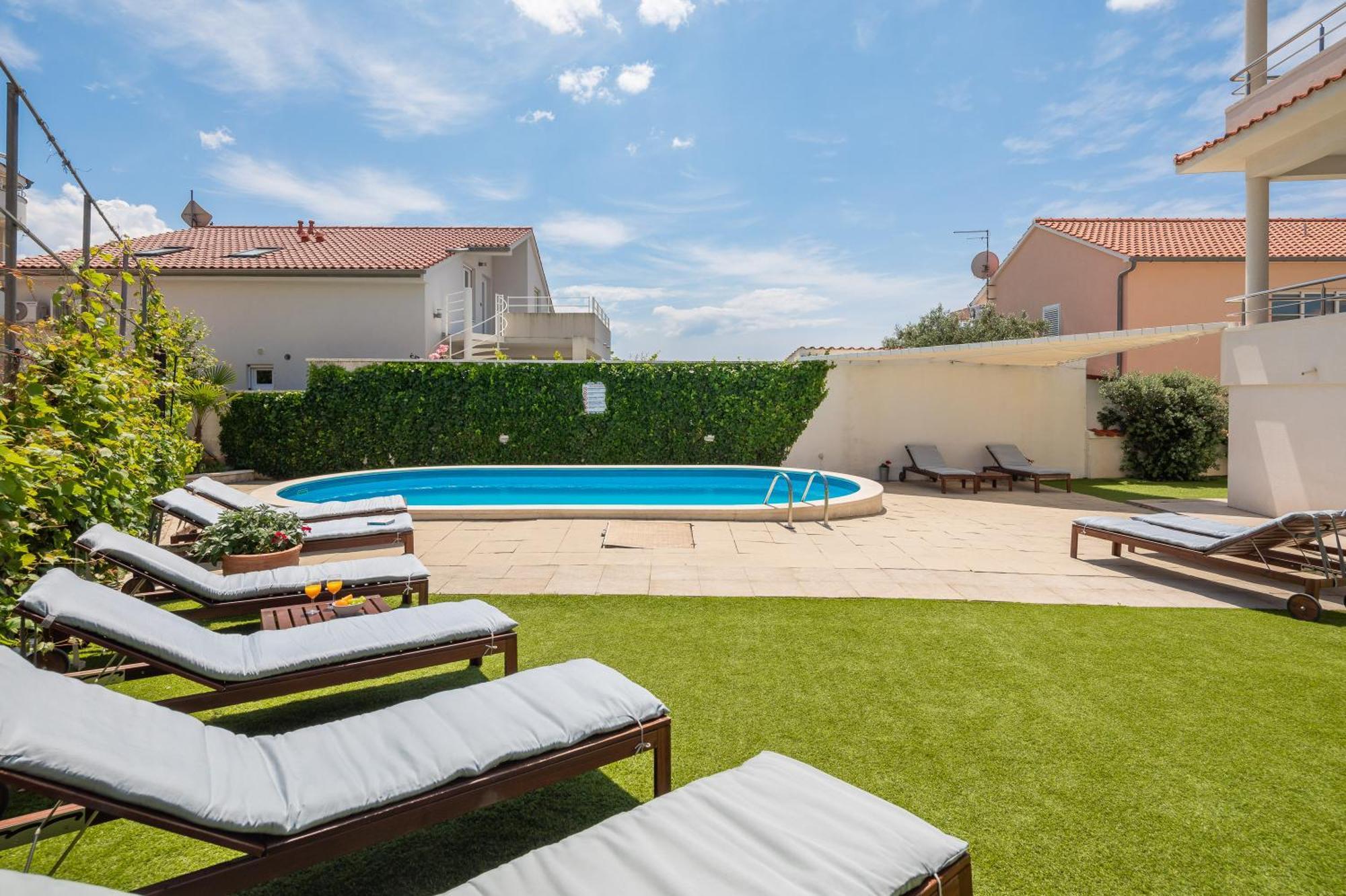 Apartment Tihi 2 Vodice Bagian luar foto
