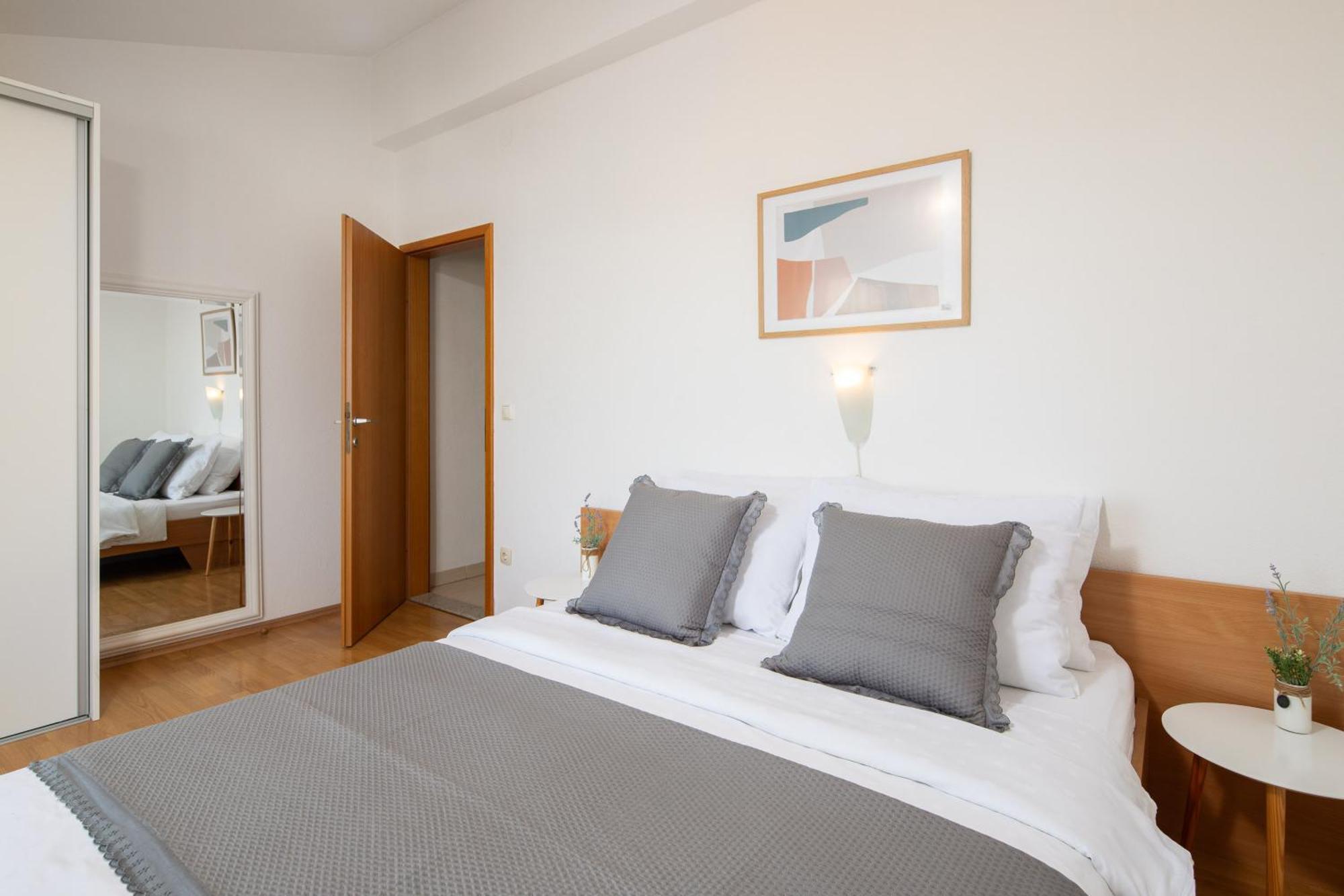 Apartment Tihi 2 Vodice Bagian luar foto
