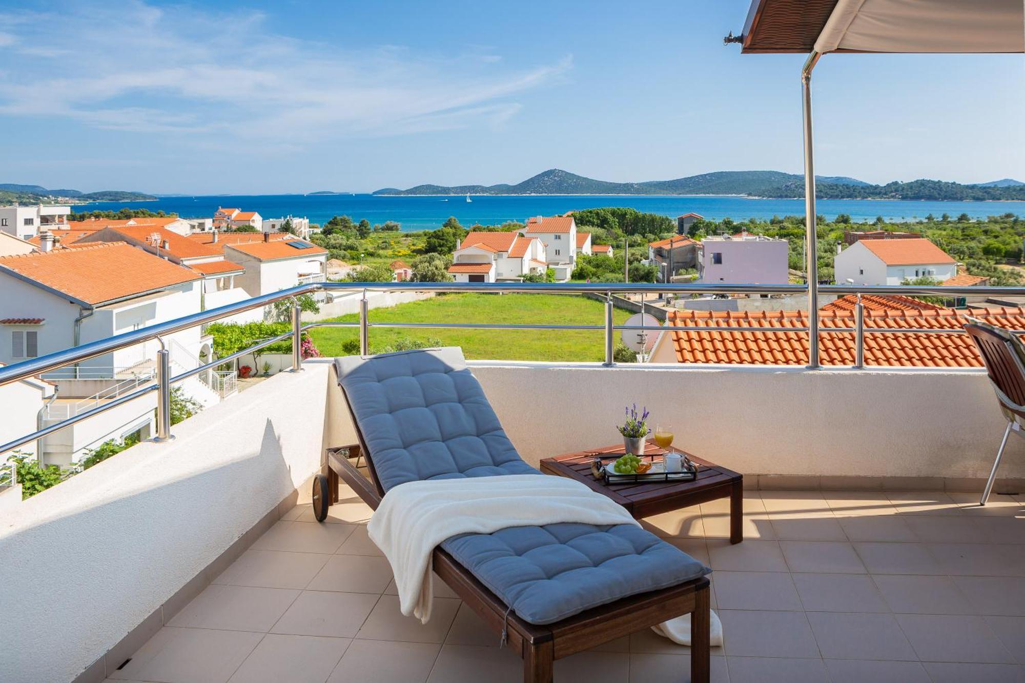 Apartment Tihi 2 Vodice Bagian luar foto