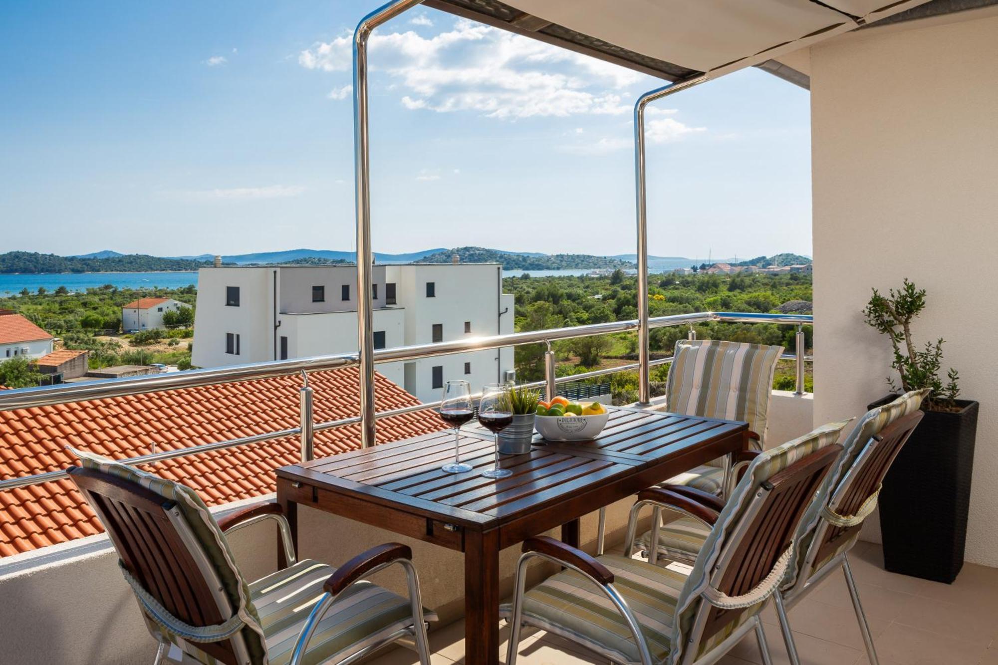 Apartment Tihi 2 Vodice Bagian luar foto