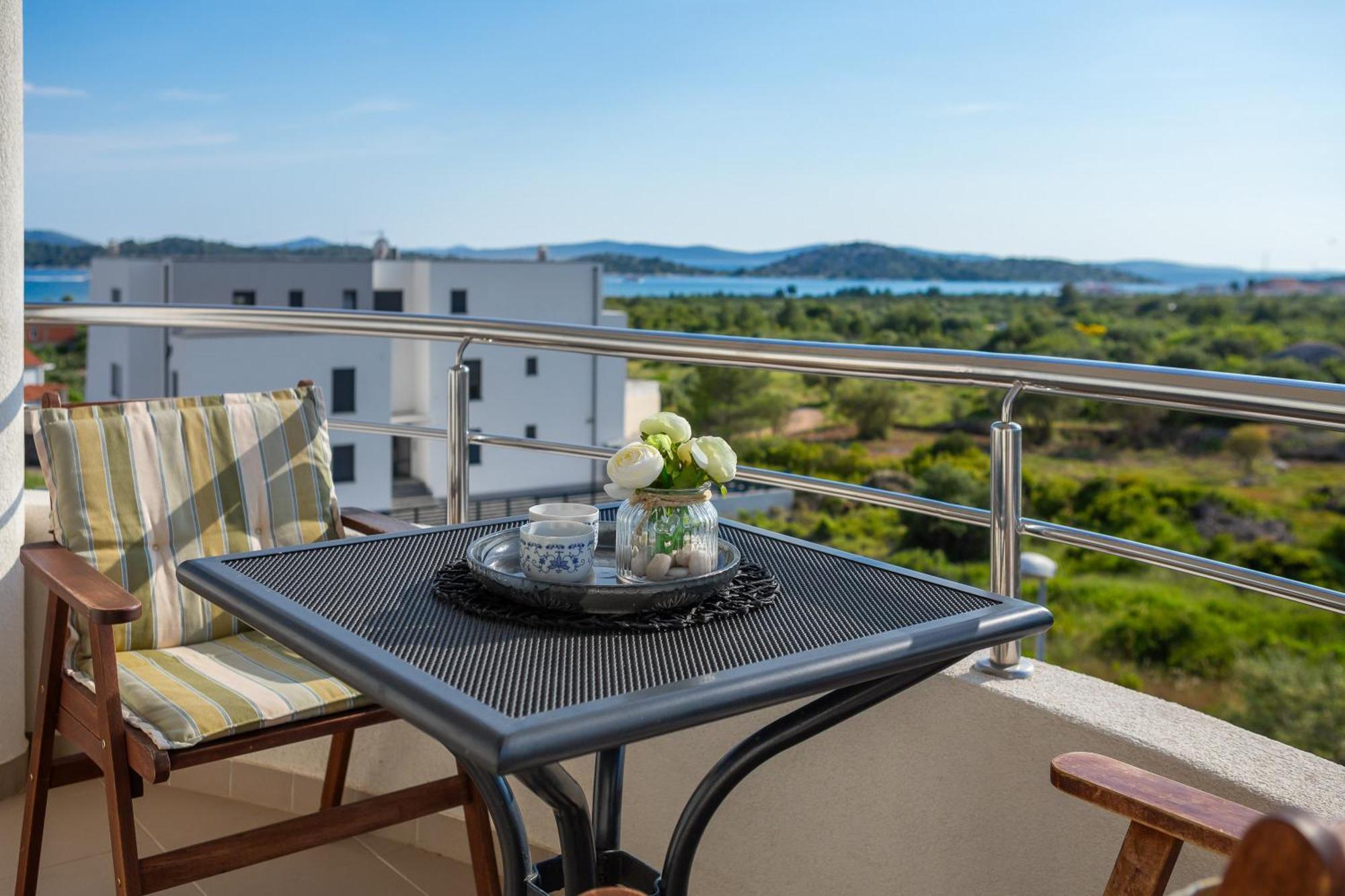 Apartment Tihi 2 Vodice Bagian luar foto